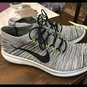 Nike Free Run Motion shoes. Size 10.5.